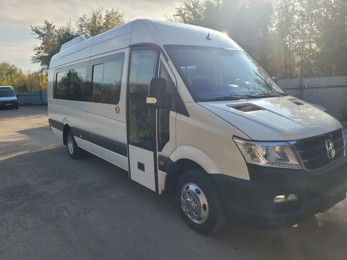 ASIASTAR Eurise Intercity — вид спереди справа