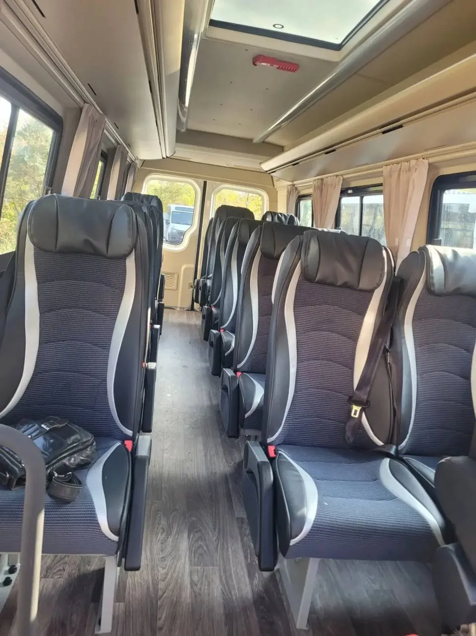 ASIASTAR Eurise Intercity — кресла в салоне