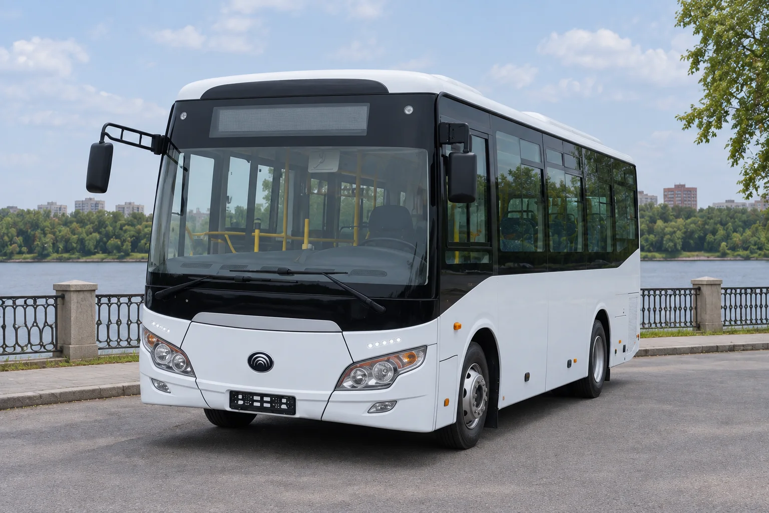 Обложка на основе реального фото автобуса Yutong ZK6852HG из автопарка Гуд-Лак